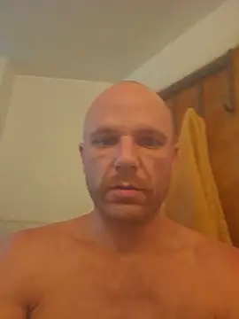 FrankieFuckMe online show from June 20, 6:11 pm