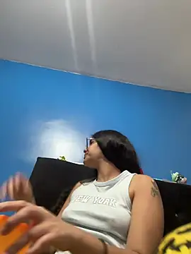 Snapshot of diosa_sofia19 chatting on July 8, 1:59 pm diosa sofia19 online show from July 8, 1:59 pm