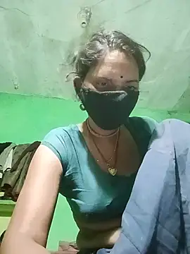 Snapshot of Ravina9696 chatting on August 4, 6:43 pm Ravina9696 online show from August 4, 6:43 pm