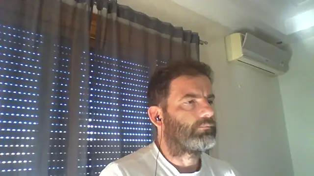 Snapshot of _grj1 chatting on June 3, 7:55 am grj1 online show from June 3, 7:55 am