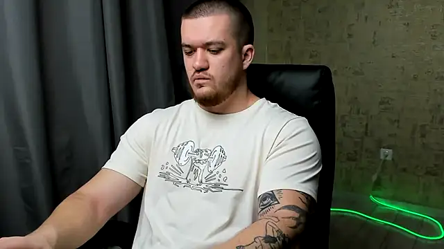 Well boy online show from February 13, 8:05 pm