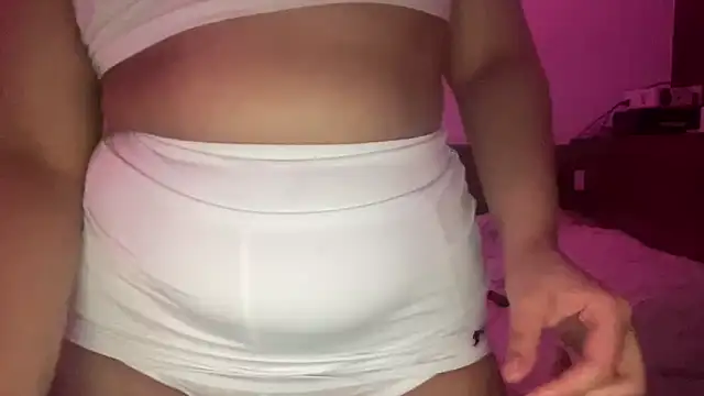 Snapshot of slimthickdesi chatting on April 12, 9:09 pm slimthickdesi online show from April 12, 9:09 pm