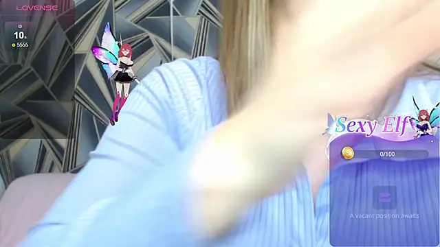 Snapshot of NikkiKiss___ chatting on February 6, 1:10 am NikkiKiss online show from February 6, 1:10 am