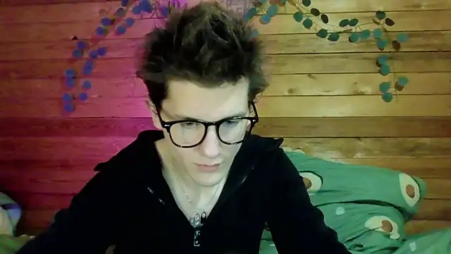 Snapshot of Sasha_bb21 chatting on February 11, 8:36 pm Sasha bb21 online show from February 11, 8:36 pm