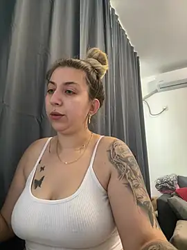 dalia0710 online show from July 25, 1:19 pm