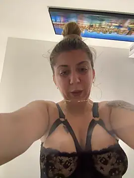 dalia0710 online show from July 28, 4:39 pm