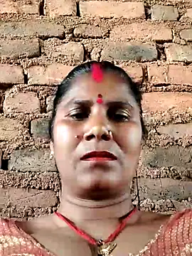 Snapshot of Hot_di97 chatting on February 24, 10:46 am Hot di97 online show from February 24, 10:46 am