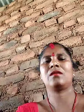 Snapshot of Hot_di97 chatting on March 11, 6:19 am Hot di97 online show from March 11, 6:19 am