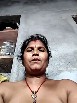 Hot di97 online show from April 26, 2:31 am