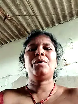 Hot di97 online show from May 3, 1:11 am