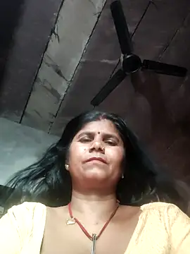 Snapshot of Hot_di97 chatting on May 23, 11:14 am Hot di97 online show from May 23, 11:14 am