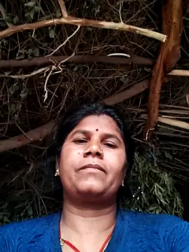 Snapshot of Hot_di97 chatting on May 31, 12:08 am Hot di97 online show from May 31, 12:08 am