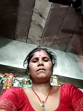 Snapshot of Hot_di97 chatting on June 5, 8:42 am Hot di97 online show from June 5, 8:42 am