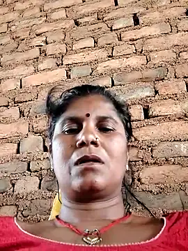 Snapshot of Hot_di97 chatting on June 11, 2:53 am Hot di97 online show from June 11, 2:53 am