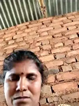 Snapshot of Hot_di97 chatting on June 12, 4:44 am Hot di97 online show from June 12, 4:44 am