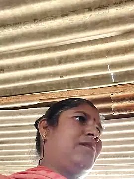 Snapshot of Hot_di97 chatting on June 13, 7:17 am Hot di97 online show from June 13, 7:17 am
