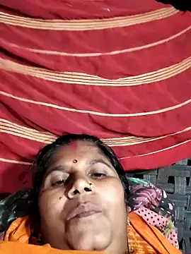 Snapshot of Hot_di97 chatting on June 15, 2:52 pm Hot di97 online show from June 15, 2:52 pm