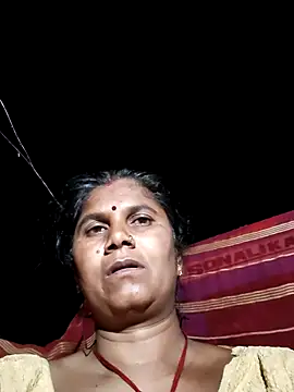 Snapshot of Hot_di97 chatting on June 16, 8:00 pm Hot di97 online show from June 16, 8:00 pm