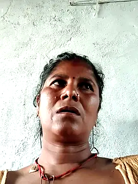Snapshot of Hot_di97 chatting on July 5, 1:01 am Hot di97 online show from July 5, 1:01 am