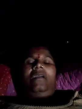 Snapshot of Hot_di97 chatting on July 6, 9:39 pm Hot di97 online show from July 6, 9:39 pm