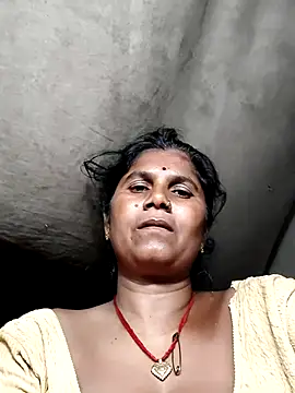 Snapshot of Hot_di97 chatting on July 24, 2:26 pm Hot di97 online show from July 24, 2:26 pm
