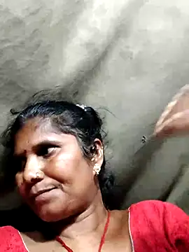 Snapshot of Hot_di97 chatting on August 4, 2:41 pm Hot di97 online show from August 4, 2:41 pm