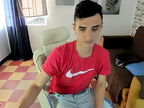Snapshot of felipe_colinss chatting on May 26, 12:23 pm felipe colinss online show from May 26, 12:23 pm