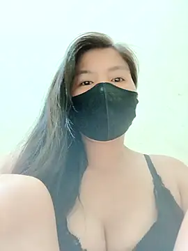 Snapshot of Lyly-68688 chatting on May 8, 12:38 am Lyly-68688 online show from May 8, 12:38 am