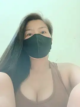 Snapshot of Lyly-68688 chatting on May 18, 8:53 am Lyly-68688 online show from May 18, 8:53 am