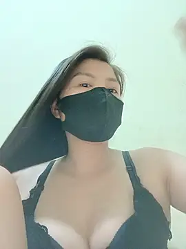 Snapshot of Lyly-68688 chatting on May 20, 1:17 pm Lyly-68688 online show from May 20, 1:17 pm