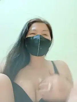 Snapshot of Lyly-68688 chatting on June 2, 2:19 pm Lyly-68688 online show from June 2, 2:19 pm