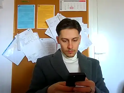 adixxxta online show from March 22, 8:40 am