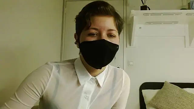 Snapshot of Alexxa_XX chatting on February 18, 2:57 pm Alexxa XX online show from February 18, 2:57 pm