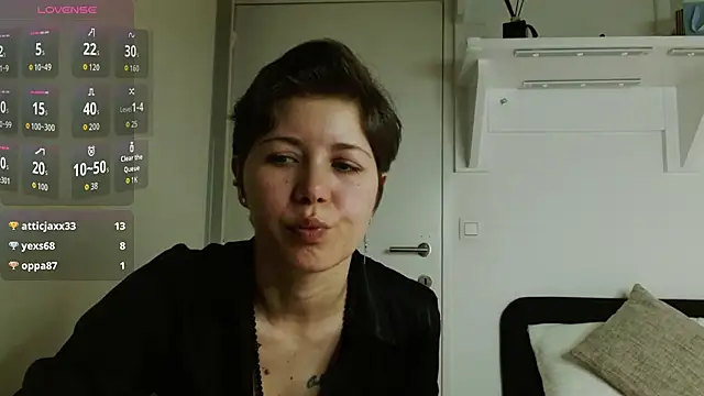 Snapshot of Alexxa_XX chatting on February 19, 7:10 pm Alexxa XX online show from February 19, 7:10 pm