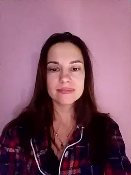 Snapshot of She-Moon chatting on January 15, 6:11 pm She-Moon online show from January 15, 6:11 pm