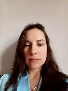 Snapshot of She-Moon chatting on February 17, 7:38 am She-Moon online show from February 17, 7:38 am