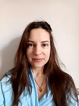 Snapshot of She-Moon chatting on February 23, 7:06 am She-Moon online show from February 23, 7:06 am