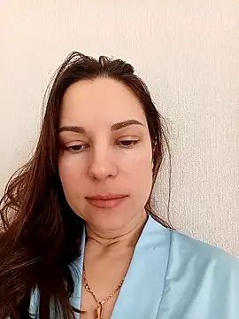 Snapshot of She-Moon chatting on February 24, 8:23 am She-Moon online show from February 24, 8:23 am