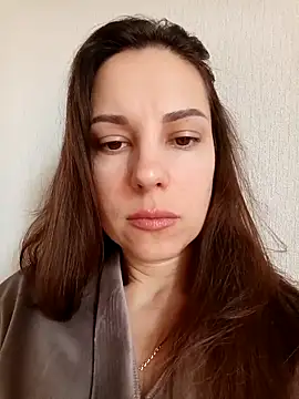 Snapshot of She-Moon chatting on March 2, 7:37 am She-Moon online show from March 2, 7:37 am