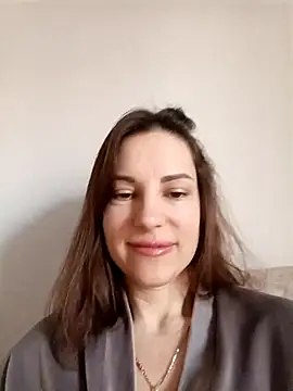 Snapshot of She-Moon chatting on March 13, 6:53 am She-Moon online show from March 13, 6:53 am