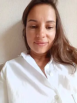Snapshot of She-Moon chatting on July 28, 12:48 pm She-Moon online show from July 28, 12:48 pm
