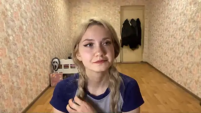 Snapshot of BerneiiceNases chatting on January 17, 3:17 pm BerneiiceNases online show from January 17, 3:17 pm