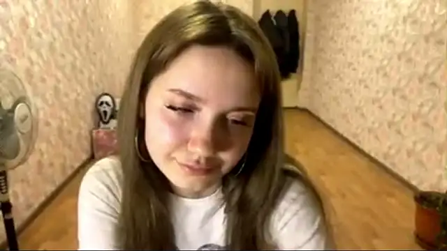 Snapshot of BerneiiceNases chatting on February 8, 3:37 pm BerneiiceNases online show from February 8, 3:37 pm