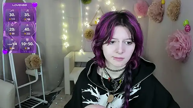 Snapshot of Ashley_Veil chatting on May 29, 2:15 pm Ashley Veil online show from May 29, 2:15 pm