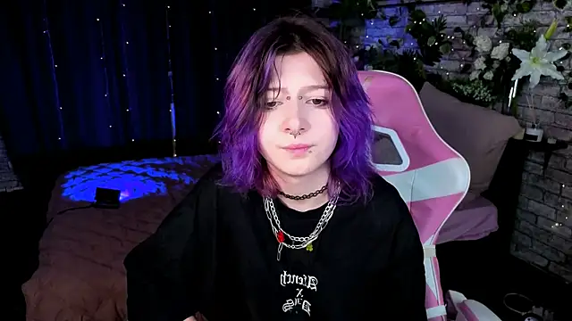 Snapshot of Ashley_Veil chatting on July 28, 8:45 pm Ashley Veil online show from July 28, 8:45 pm