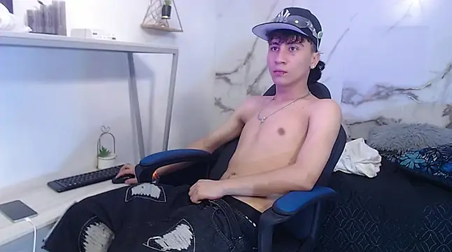 XanderGrey8 online show from May 3, 7:09 pm