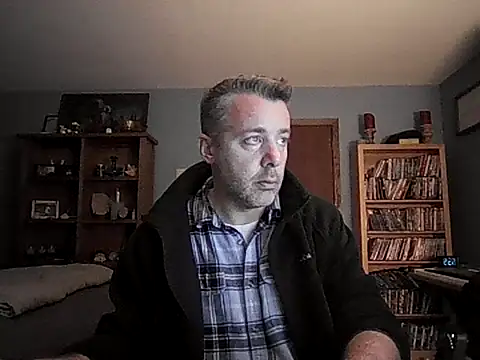 chrisw8140 online show from February 12, 2:28 am