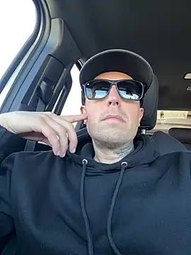 Snapshot of brngitdwn chatting on January 13, 6:57 pm brngitdwn online show from January 13, 6:57 pm