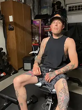 Snapshot of brngitdwn chatting on February 13, 2:51 am brngitdwn online show from February 13, 2:51 am