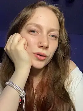 YoungLisaa18 online show from March 25, 7:53 pm